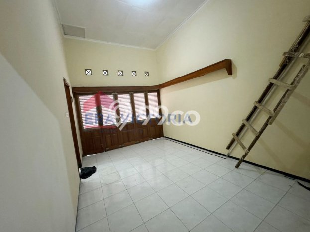 Rumah Modern Cantik 3 KT Bisa Langsung Pindah di Blimbing Rumah Modern Cantik 3 KT Bisa Langsung Pindah di Blimbing