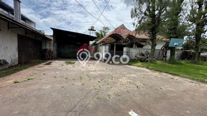 Gudang Dijual di Singosari LT 9448m2, LB 3500m2 untuk Investasi Gudang Dijual di Singosari LT 9448m2, LB 3500m2 untuk Investasi