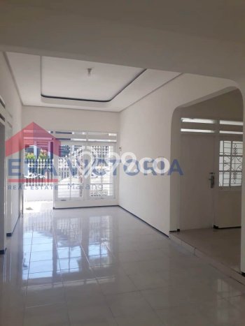 Disewakan! Rumah 2 Kamar Tidur &
1 Kamar Mandi di Tidar, Malang Disewakan! Rumah 2 Kamar Tidur &
1 Kamar Mandi di Tidar, Malang
