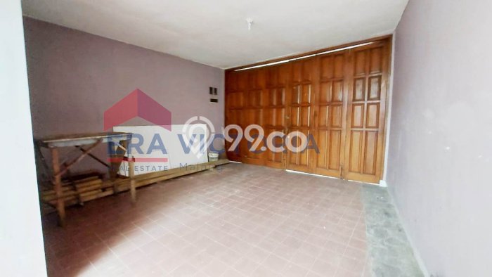 Rumah Elit LB 200m2 Siap Pakai Desain Elegan di Malang Kota, Malang Rumah Elit LB 200m2 Siap Pakai Desain Elegan di Malang Kota, Malang