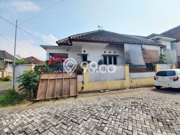 Hunian Cantik Minimalis Lb 80m2 di Lowokwaru, Malang Hunian Cantik Minimalis Lb 80m2 di Lowokwaru, Malang