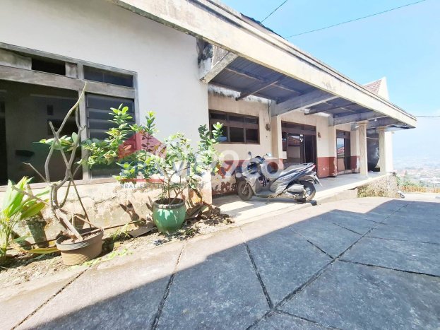 Rumah Modern Cantik 4 KT Bisa Langsung Pindah di Batu Rumah Modern Cantik 4 KT Bisa Langsung Pindah di Batu