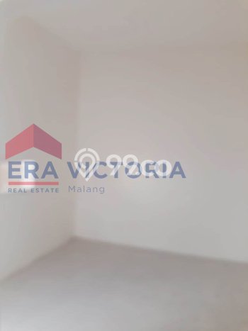 Disewakan! Rumah 2 Kamar Tidur &
1 Kamar Mandi di Tidar, Malang Disewakan! Rumah 2 Kamar Tidur &
1 Kamar Mandi di Tidar, Malang