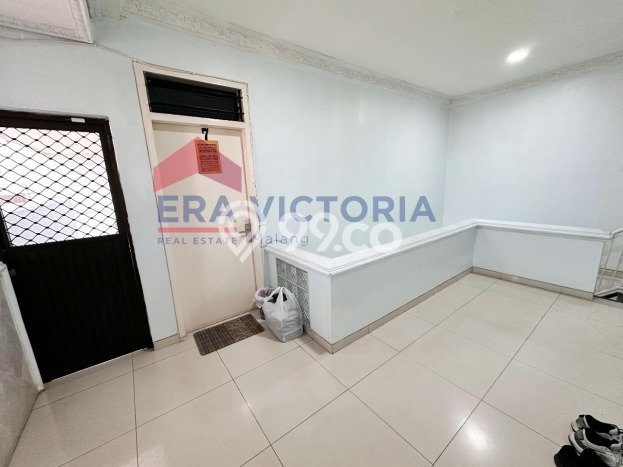 Rumah Modern 8 KT LT 314m2 di Araya Rumah Modern 8 KT LT 314m2 di Araya
