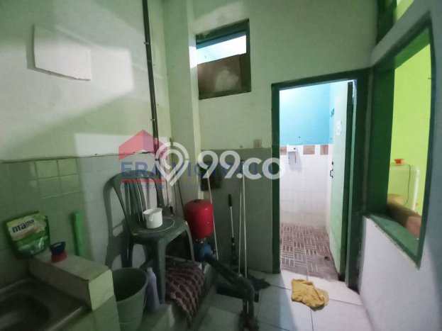 Rumah Strategis Modern Lb 200m2 di Kedungkandang, Malang Rumah Strategis Modern Lb 200m2 di Kedungkandang, Malang
