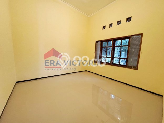 Rumah Modern Cantik 3 KT Bisa Langsung Pindah di Blimbing Rumah Modern Cantik 3 KT Bisa Langsung Pindah di Blimbing
