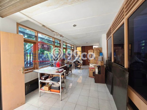 Rumah Mewah LB 200m2 Siap Huni Desain Elegan di Malang Kota, Malang Rumah Mewah LB 200m2 Siap Huni Desain Elegan di Malang Kota, Malang