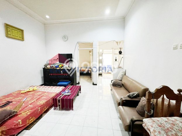 Rumah Strategis Modern Lb 300m2 di Klojen, Malang Rumah Strategis Modern Lb 300m2 di Klojen, Malang