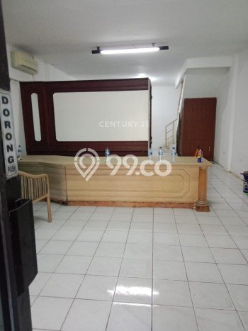 Ruko untuk disewa di Jombang punya LT 75m2 & LB 150m2 harga sewa kompetitif Ruko untuk disewa di Jombang punya LT 75m2 & LB 150m2 harga sewa kompetitif