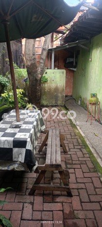 Lokasi strategis! Rumah siap pakai disewakan di Jombang LB 325m2 Lokasi strategis! Rumah siap pakai disewakan di Jombang LB 325m2