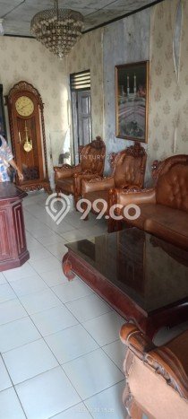 Lokasi strategis! Rumah siap pakai disewakan di Jombang LB 325m2 Lokasi strategis! Rumah siap pakai disewakan di Jombang LB 325m2