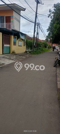 Lokasi strategis! Rumah siap pakai disewakan di Jombang LB 325m2 Lokasi strategis! Rumah siap pakai disewakan di Jombang LB 325m2