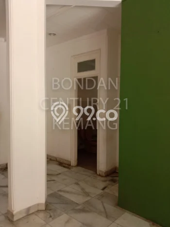 Rumah Kondisi Baik Disewakan di Kemang, Jakarta Selatan LT 758m2, LB 350m2 Rumah Kondisi Baik Disewakan di Kemang, Jakarta Selatan LT 758m2, LB 350m2