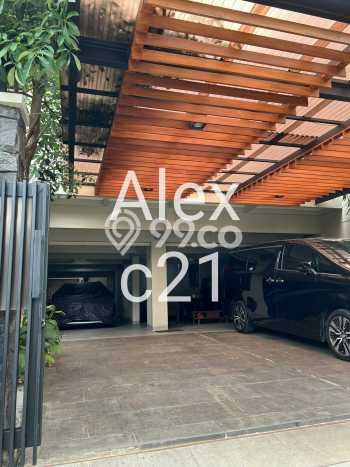 Rumah Eksklusif Siap Huni di Jakarta Selatan Fasilitas Lengkap Rumah Eksklusif Siap Huni di Jakarta Selatan Fasilitas Lengkap