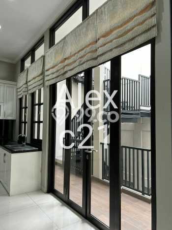 Rumah Eksklusif Siap Huni di Jakarta Selatan Fasilitas Lengkap Rumah Eksklusif Siap Huni di Jakarta Selatan Fasilitas Lengkap