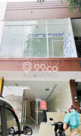 Disewakan Ruko di Pusat Kota Jakarta Selatan Ramai Strategis Disewakan Ruko di Pusat Kota Jakarta Selatan Ramai Strategis