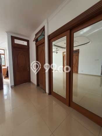 Hunian Mewah LB 412m2 Siap Pakai Desain Elegan di Bintaro, Jakarta Selatan Hunian Mewah LB 412m2 Siap Pakai Desain Elegan di Bintaro, Jakarta Selatan