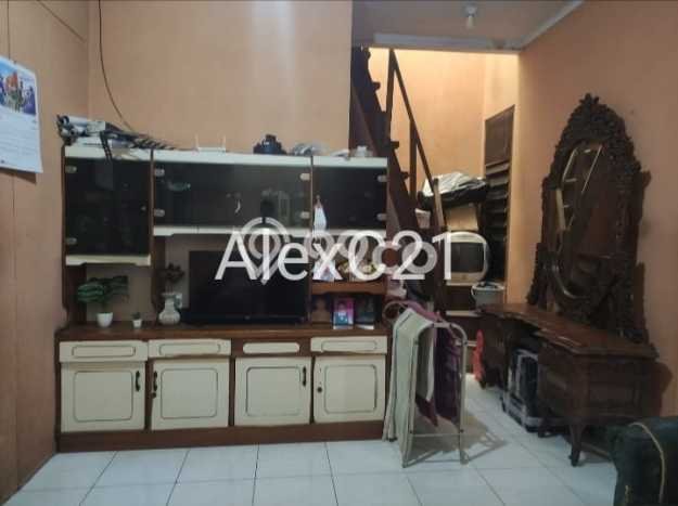 Siap Huni Rumah Mewah 4 Kamar di Kebon Jeruk Dekat ke Mana Saja Siap Huni Rumah Mewah 4 Kamar di Kebon Jeruk Dekat ke Mana Saja