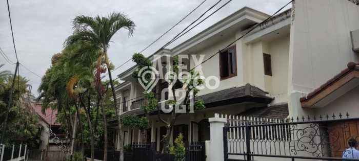 Disewakan Rumah Strategis di Kuningan LT 650m2 / LB 800m2 Siap Huni Disewakan Rumah Strategis di Kuningan LT 650m2 / LB 800m2 Siap Huni
