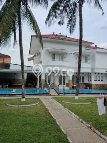 Ready to Use! Premium House LT 1400m2 Desain Elegan di Tanjung Barat Ready to Use! Premium House LT 1400m2 Desain Elegan di Tanjung Barat