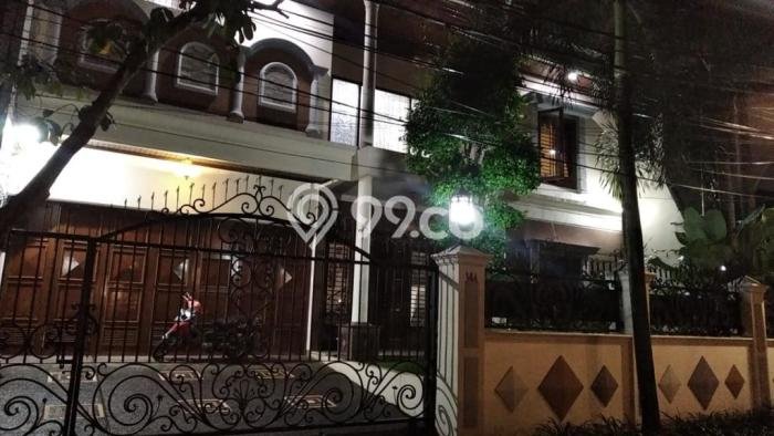 For Sale! Premium House LT 500m2 Desain Elegan di Kemang For Sale! Premium House LT 500m2 Desain Elegan di Kemang