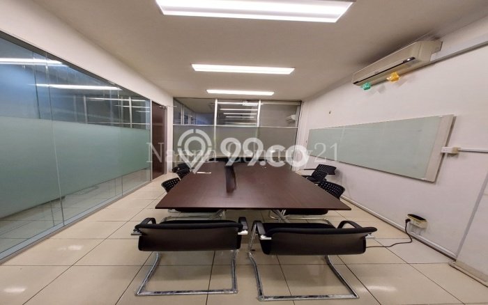 Ruko Disewakan di Bintaro, Luas 174m², Lokasi Strategis, Ready Bisnis Ruko Disewakan di Bintaro, Luas 174m², Lokasi Strategis, Ready Bisnis