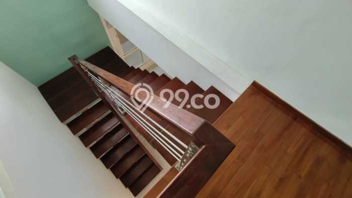 Rumah Mewah LB 400m2 Siap Huni Desain Elegan di Cipete, Jakarta Selatan Rumah Mewah LB 400m2 Siap Huni Desain Elegan di Cipete, Jakarta Selatan