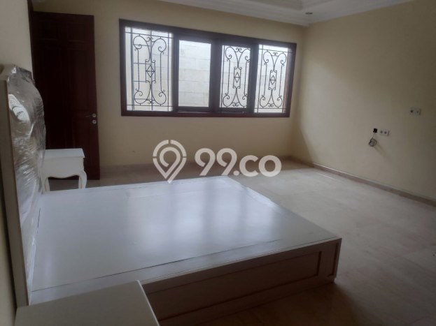 Hunian Modern Disewakan di Pondok Indah Jakarta Selatan 4 KT & 4 KM Hunian Modern Disewakan di Pondok Indah Jakarta Selatan 4 KT & 4 KM