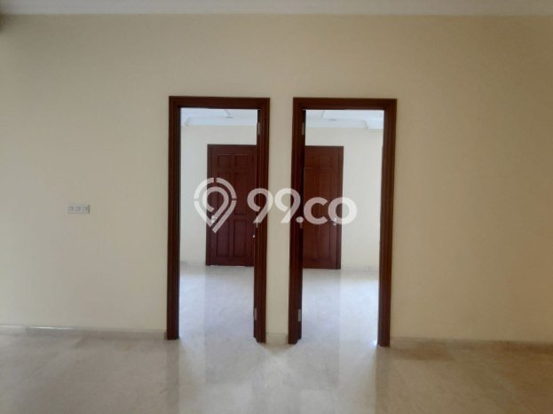 Hunian Modern Disewakan di Pondok Indah Jakarta Selatan 4 KT & 4 KM Hunian Modern Disewakan di Pondok Indah Jakarta Selatan 4 KT & 4 KM