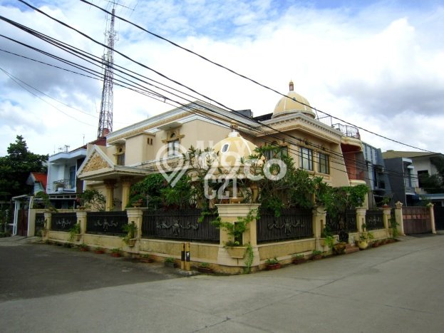 Rumah Luxury Modern Siap Huni di Kelapa Dua Jakarta Barat Rumah Luxury Modern Siap Huni di Kelapa Dua Jakarta Barat