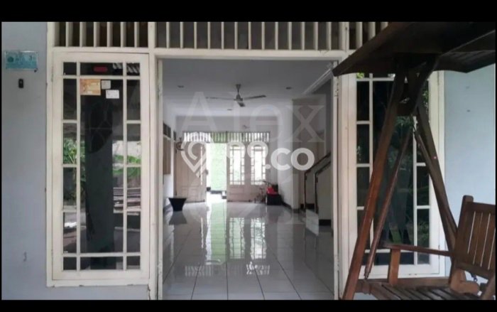 Siap Huni Rumah Mewah 4 Kamar di Kebayoran Lama Dekat ke Mana Saja Siap Huni Rumah Mewah 4 Kamar di Kebayoran Lama Dekat ke Mana Saja