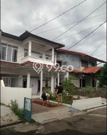 Siap Huni Rumah Mewah 4 Kamar di Kebayoran Lama Dekat ke Mana Saja Siap Huni Rumah Mewah 4 Kamar di Kebayoran Lama Dekat ke Mana Saja