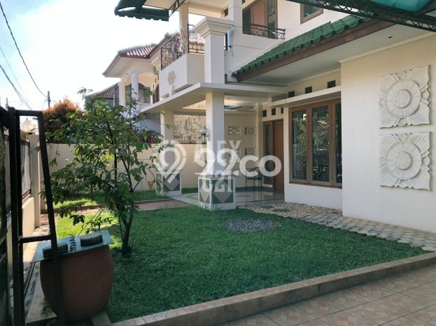 Hunian Mewah Dijual LT 325m2 di Ciputat Timur, Tangerang Selatan Hunian Mewah Dijual LT 325m2 di Ciputat Timur, Tangerang Selatan