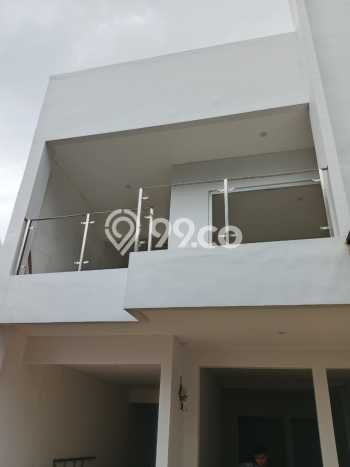 Rumah Modern Cantik 5 KT Siap Huni di Jagakarsa Rumah Modern Cantik 5 KT Siap Huni di Jagakarsa