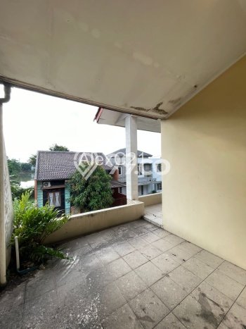 Rumah Mewah LB 250m2 Siap Pakai Desain Elegan di Pondok Ranji, Tangerang Rumah Mewah LB 250m2 Siap Pakai Desain Elegan di Pondok Ranji, Tangerang