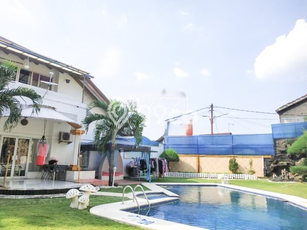 For Sale! Luxury House LT 950m2 Desain Modern di Lebak Bulus For Sale! Luxury House LT 950m2 Desain Modern di Lebak Bulus
