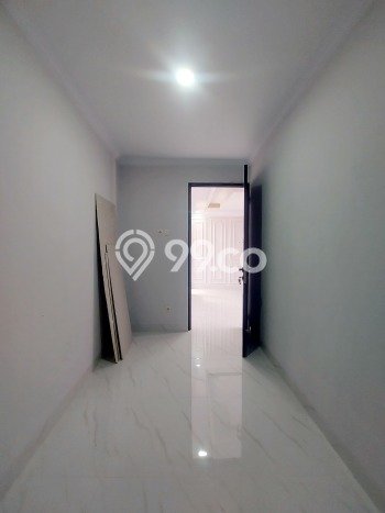 Rumah Modern Cantik 4 Kamar Siap Huni di Jagakarsa Rumah Modern Cantik 4 Kamar Siap Huni di Jagakarsa