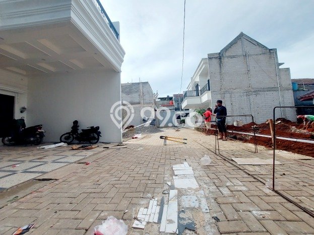 For Sale Rumah 3 Kamar Lokasi Strategis Nyaman dan Strategis di Pancoran Mas For Sale Rumah 3 Kamar Lokasi Strategis Nyaman dan Strategis di Pancoran Mas