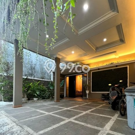Rumah Mewah LB 200m2 Siap Huni Desain Elegan di Ragunan, Jakarta Selatan Rumah Mewah LB 200m2 Siap Huni Desain Elegan di Ragunan, Jakarta Selatan