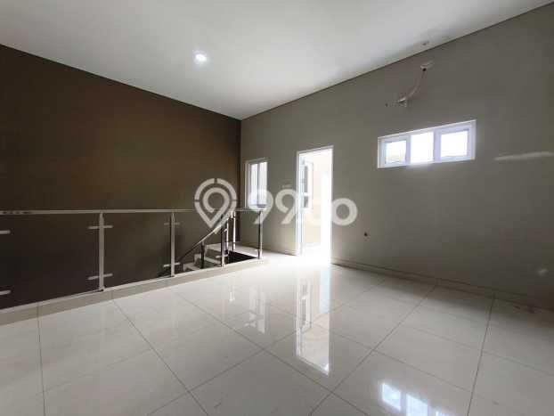 Dijual Rumah Luas Elegan Dengan View Eksklusif di Muara Karang, Jakarta Utara Dijual Rumah Luas Elegan Dengan View Eksklusif di Muara Karang, Jakarta Utara