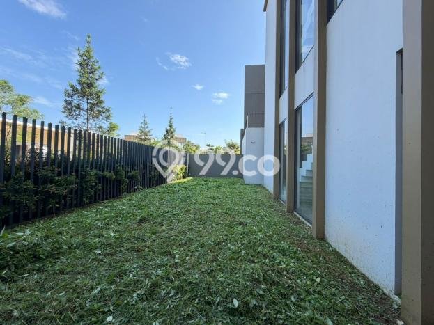 Rumah Elit Modern Tanpa Renovasi di BSD Tangerang Rumah Elit Modern Tanpa Renovasi di BSD Tangerang