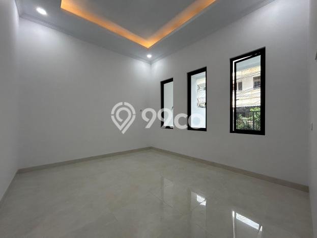 Jual Rumah Luas Megah Dengan View Eksklusif di Muara Karang, Jakarta Utara Jual Rumah Luas Megah Dengan View Eksklusif di Muara Karang, Jakarta Utara