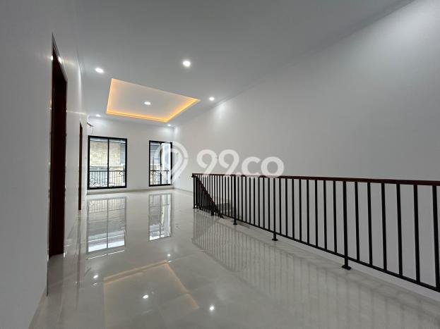 Jual Rumah Luas Megah Dengan View Eksklusif di Muara Karang, Jakarta Utara Jual Rumah Luas Megah Dengan View Eksklusif di Muara Karang, Jakarta Utara