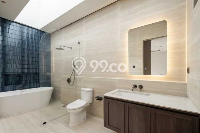 Ready to Use! Luxury House LT 234m2 Desain Modern di BSD Foresta Ready to Use! Luxury House LT 234m2 Desain Modern di BSD Foresta