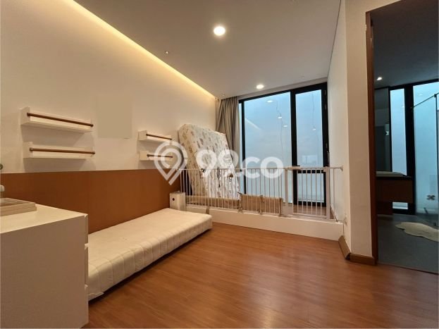 Rumah Elit Modern Tanpa Renovasi di Muara Karang Jakarta Utara Rumah Elit Modern Tanpa Renovasi di Muara Karang Jakarta Utara