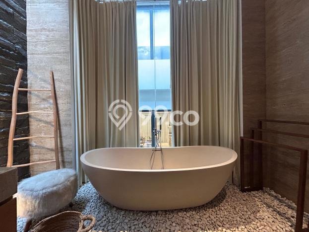 Rumah Elit Modern Tanpa Renovasi di Muara Karang Jakarta Utara Rumah Elit Modern Tanpa Renovasi di Muara Karang Jakarta Utara