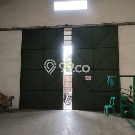 Unit Gudang Disewakan di Taman Kopo Indah di Area Ramai & Strategis Unit Gudang Disewakan di Taman Kopo Indah di Area Ramai & Strategis
