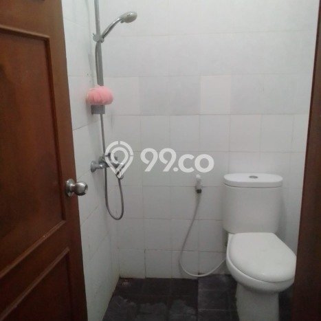 Disewakan! Rumah 4 Kamar Tidur &
2 Kamar Mandi di Setra Duta, Bandung Disewakan! Rumah 4 Kamar Tidur &
2 Kamar Mandi di Setra Duta, Bandung