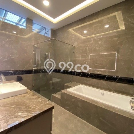 Rumah Elit Modern Tanpa Renovasi di Setra Duta Bandung Rumah Elit Modern Tanpa Renovasi di Setra Duta Bandung