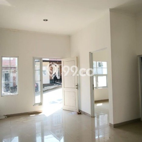 Dijual Hunian Rumah Terawat 2 Kamar di Sariwangi, Bandung Dijual Hunian Rumah Terawat 2 Kamar di Sariwangi, Bandung